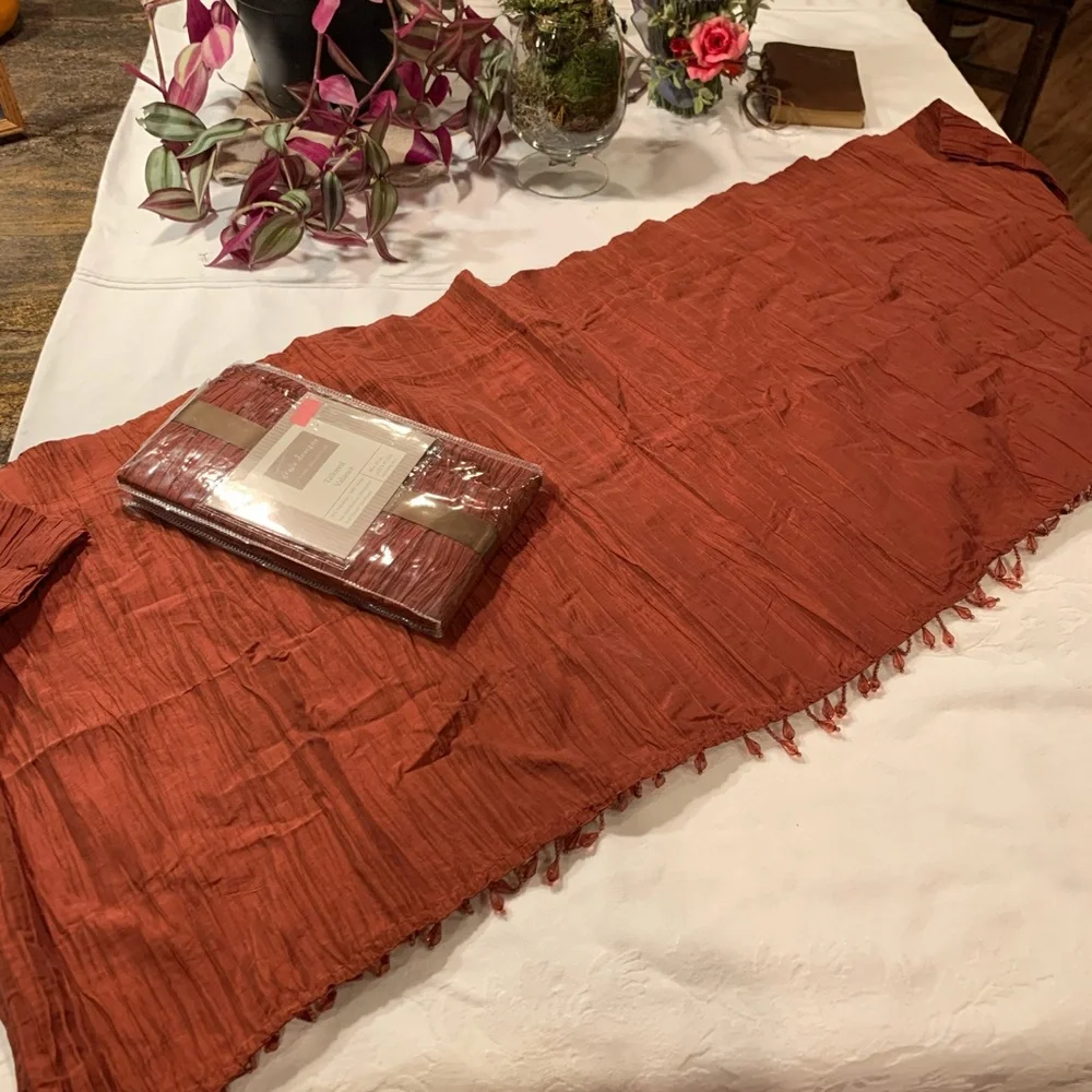 Grace designs 2 tailored valances rust/maroon‎ NWT total of 2 packages
